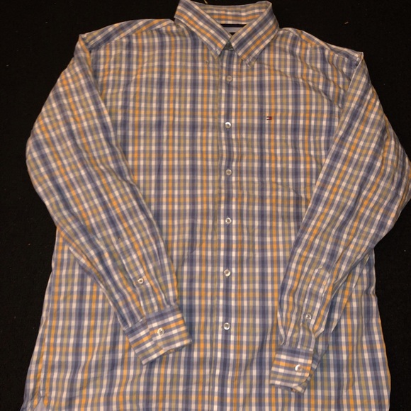 Tommy Hilfiger button up - Picture 3 of 3